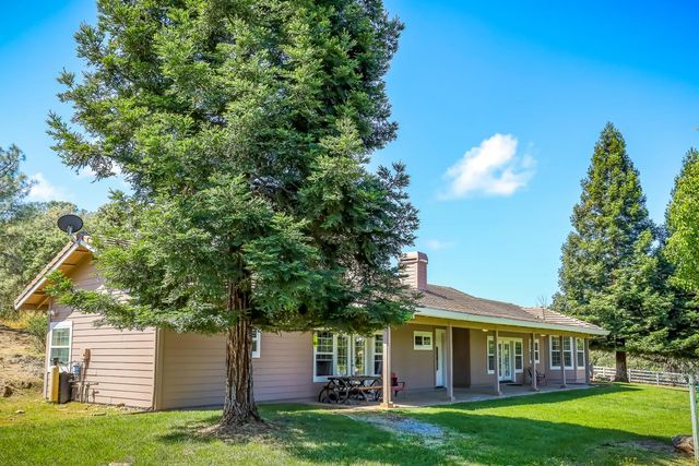 3751 Cosgrove Creek Rd, Valley Springs, CA 95252