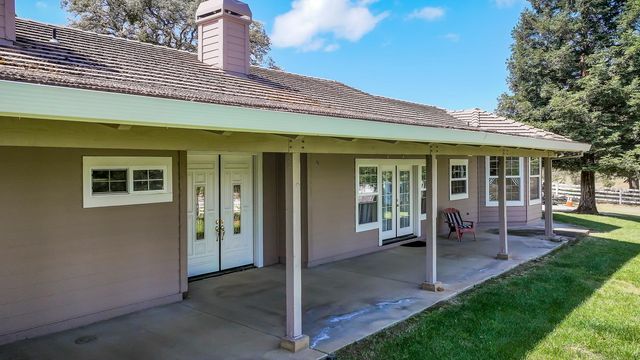 3751 Cosgrove Creek Rd, Valley Springs, CA 95252