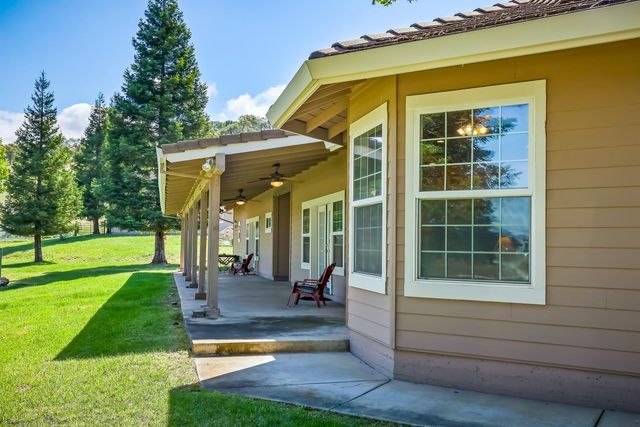 3751 Cosgrove Creek Rd, Valley Springs, CA 95252