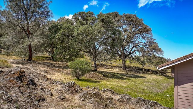 3751 Cosgrove Creek Rd, Valley Springs, CA 95252