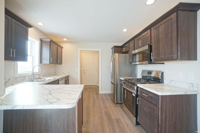 420 N Eastfield Circle, Milford, IN 46542