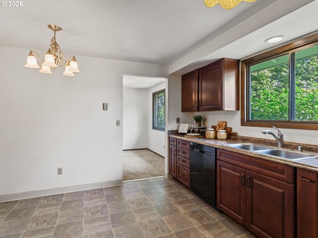 2605 Ne 49TH St, Vancouver, WA 98663