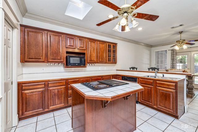 1212 Dorchester Drive, San Angelo, TX 76901