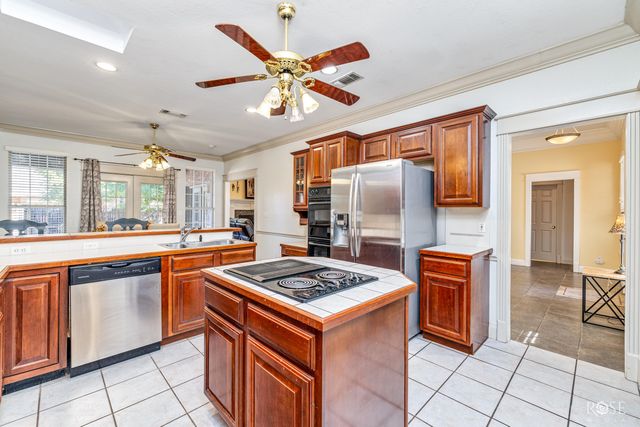 1212 Dorchester Drive, San Angelo, TX 76901
