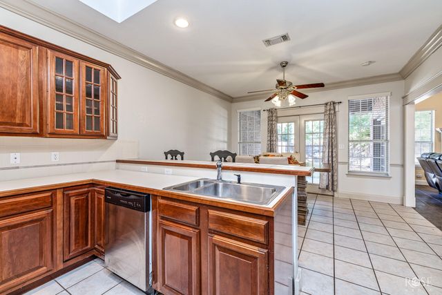 1212 Dorchester Drive, San Angelo, TX 76901