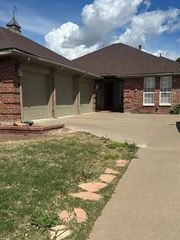 1212 Dorchester Drive, San Angelo, TX 76901