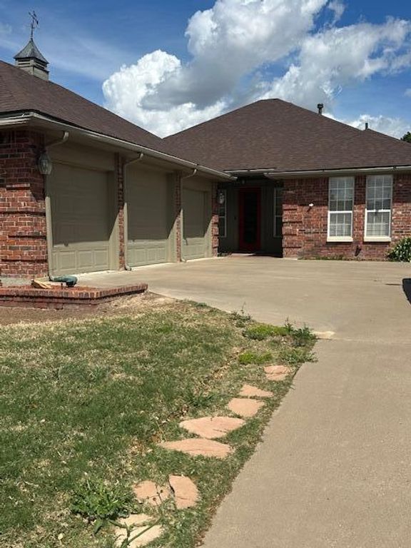 1212 Dorchester Drive, San Angelo, TX 76901