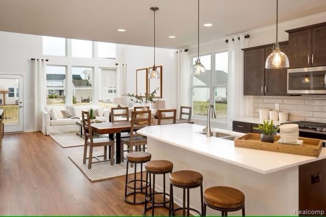 59612 Pine Valley Drive, Lyon Charter Township, MI 48165