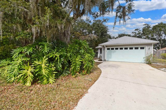 497 Pyrus St, St Augustine, FL 32080