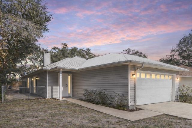 497 Pyrus St, St Augustine, FL 32080