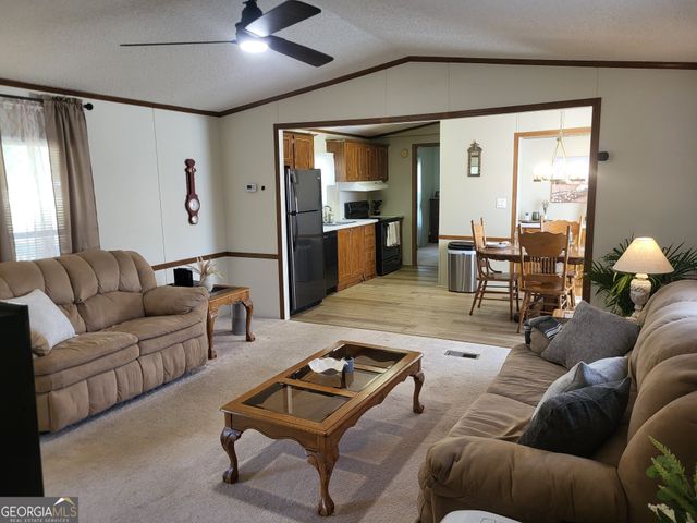 1075 County Rd 502, Valley, AL 36854