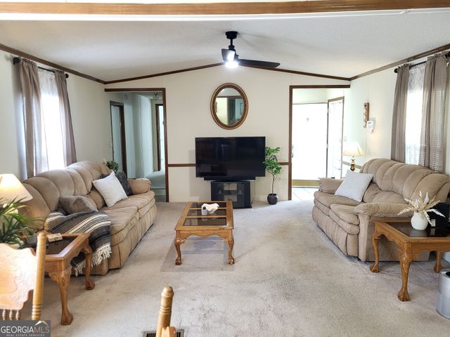 1075 County Rd 502, Valley, AL 36854