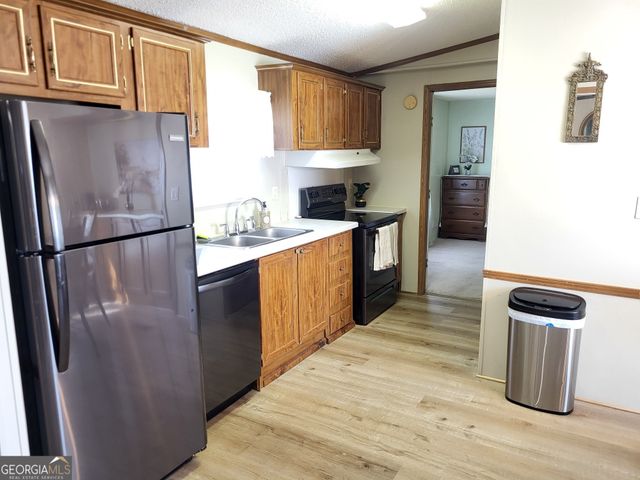 1075 County Rd 502, Valley, AL 36854