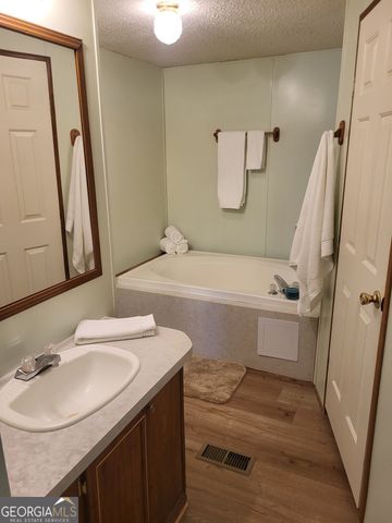 1075 County Rd 502, Valley, AL 36854