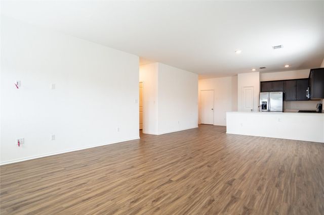 13400 Banquete ST, Elgin, TX 78621