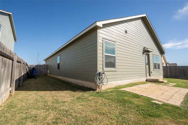 13400 Banquete ST, Elgin, TX 78621