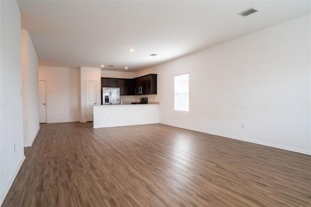 13400 Banquete ST, Elgin, TX 78621