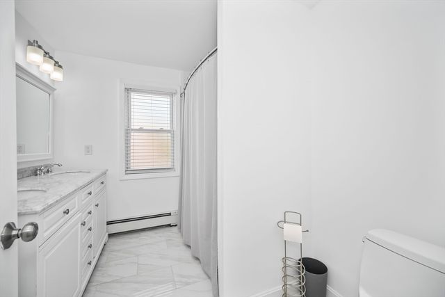 8 Nicholl St, Quincy, MA 02169