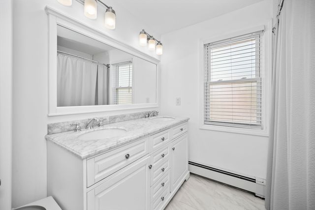 8 Nicholl St, Quincy, MA 02169