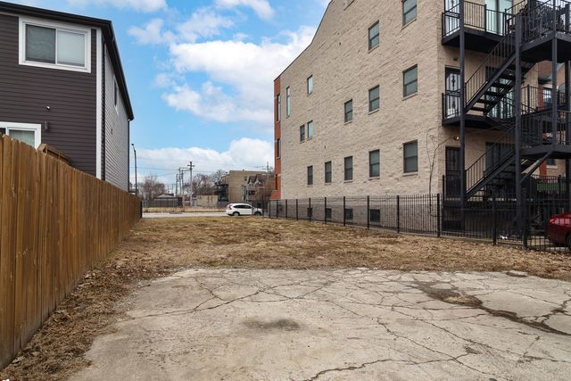614 E 43rd Street, Chicago, IL 60653