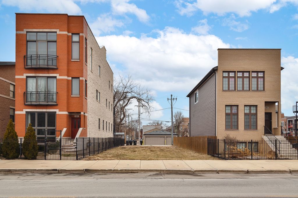 614 E 43rd Street, Chicago, IL 60653