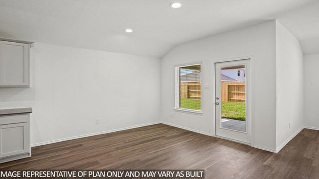 650 Meadowknoll Drive, Crosby, TX 77532