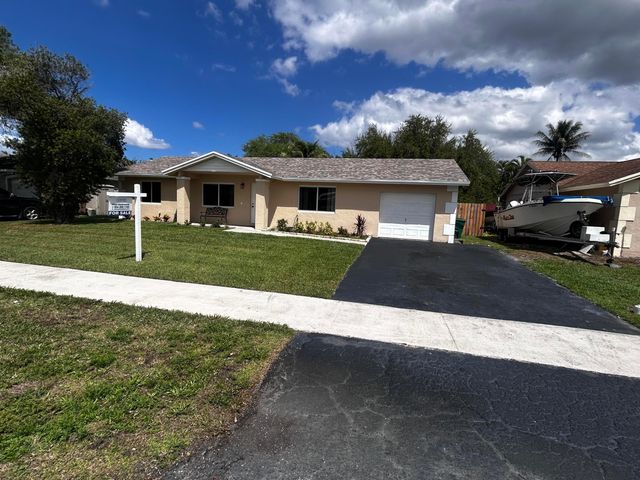 12541 SW 10th Court, Davie, FL 33325