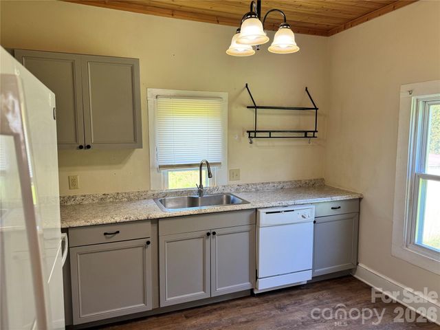 2834 Dan Brown Drive, Claremont, NC 28610