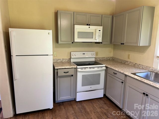 2834 Dan Brown Drive, Claremont, NC 28610