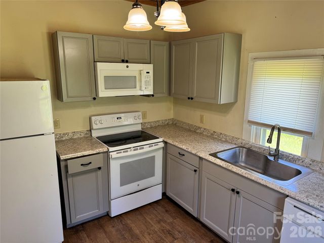 2834 Dan Brown Drive, Claremont, NC 28610