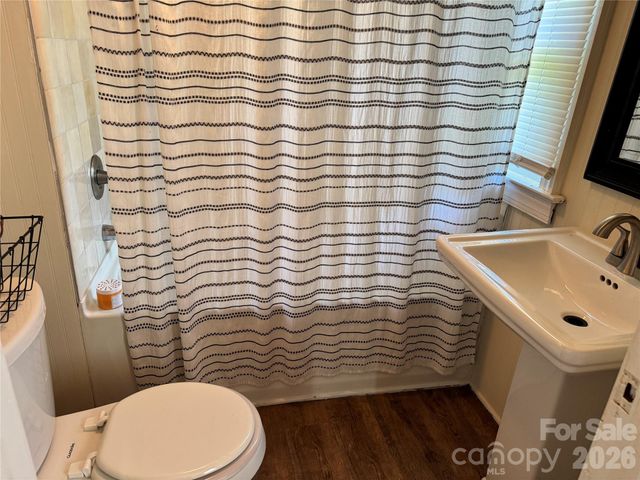 2834 Dan Brown Drive, Claremont, NC 28610