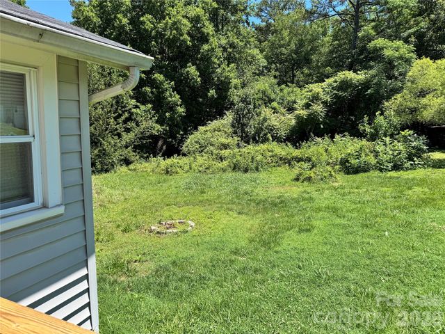 2834 Dan Brown Drive, Claremont, NC 28610