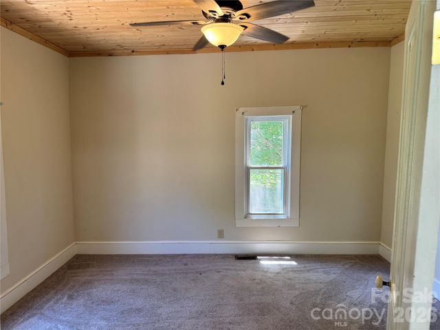 2834 Dan Brown Drive, Claremont, NC 28610