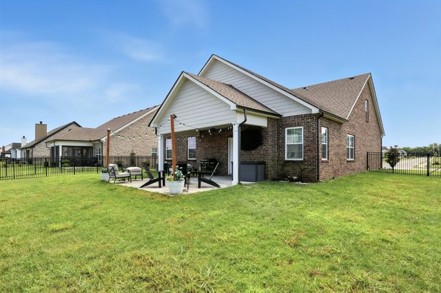 4103 Maples Farm Dr, Murfreesboro, TN 37127
