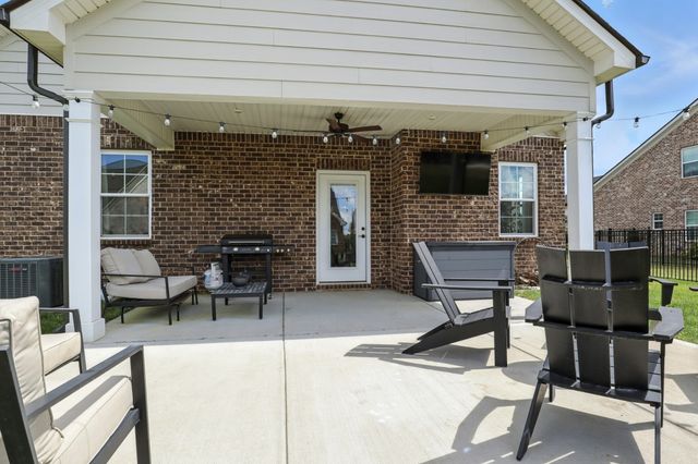 4103 Maples Farm Dr, Murfreesboro, TN 37127