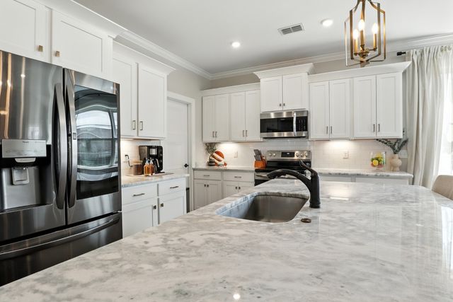 4103 Maples Farm Dr, Murfreesboro, TN 37127