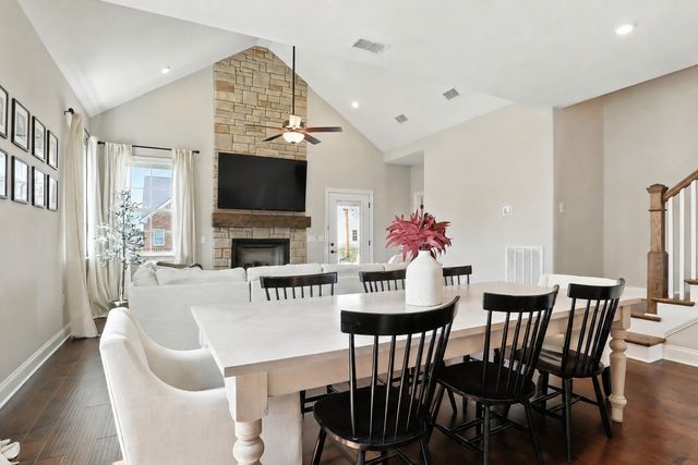 4103 Maples Farm Dr, Murfreesboro, TN 37127