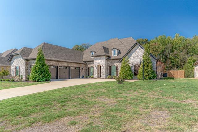 3519 Lake Pointe Dr, Jonesboro, AR 72404