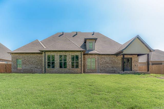 3519 Lake Pointe Dr, Jonesboro, AR 72404