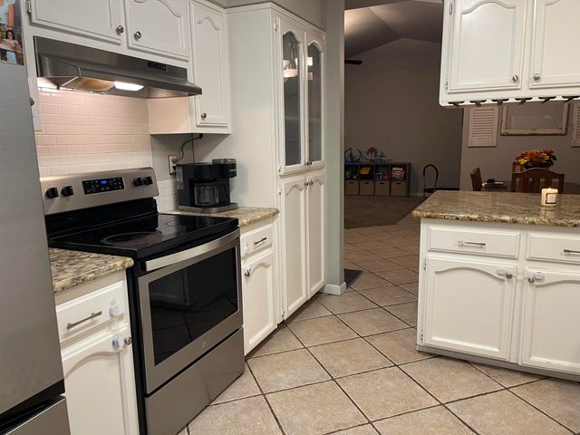 843 N Milner Street, Tulare, CA 93274