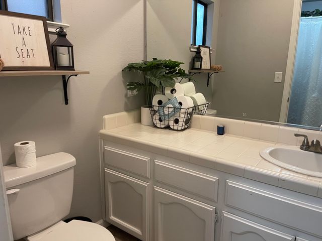 843 N Milner Street, Tulare, CA 93274