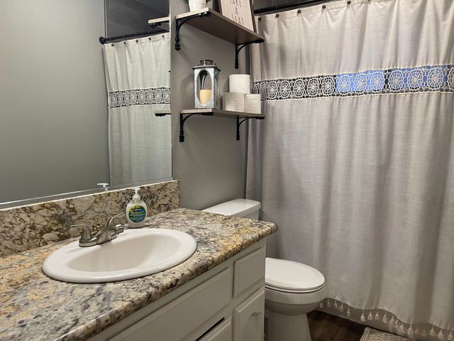 843 N Milner Street, Tulare, CA 93274