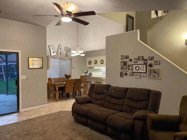 843 N Milner Street, Tulare, CA 93274