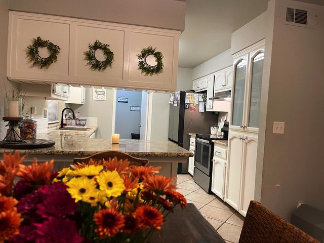 843 N Milner Street, Tulare, CA 93274