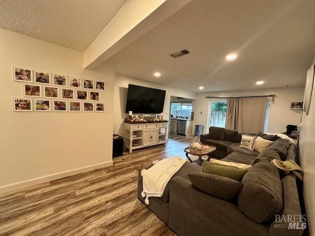 1203 Heron Dr, Suisun City, CA 94585