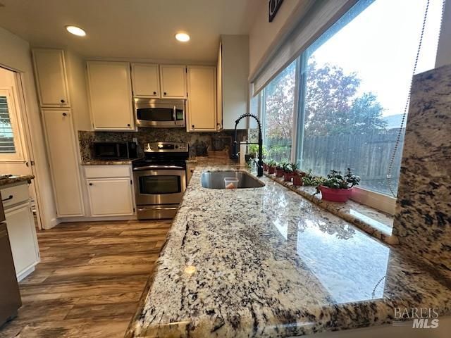 1203 Heron Dr, Suisun City, CA 94585