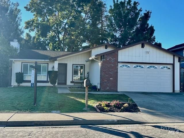 1203 Heron Dr, Suisun City, CA 94585