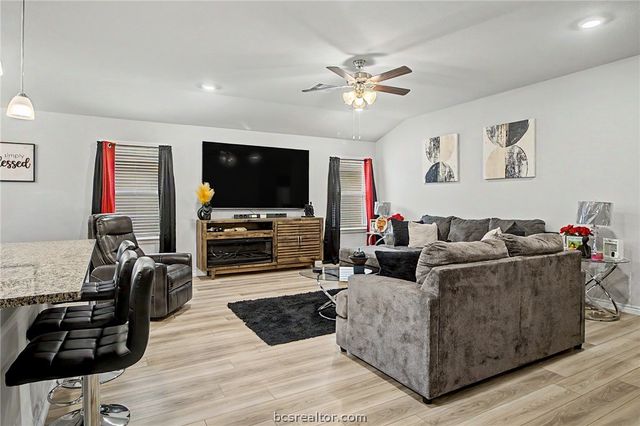 1968 Taggart Trail, Bryan, TX 77807