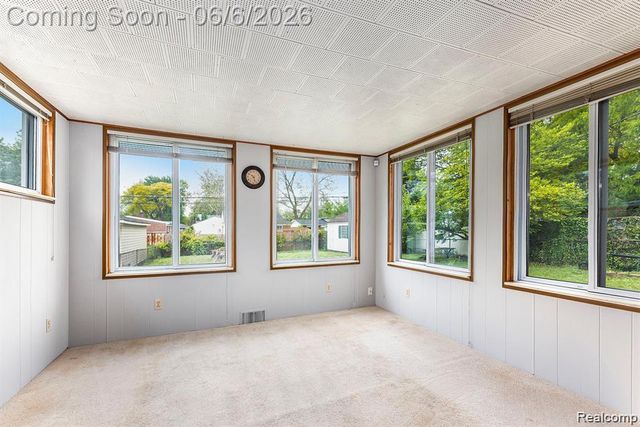 4772 Marian Avenue, Warren, MI 48092