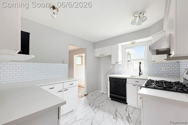 4772 Marian Avenue, Warren, MI 48092
